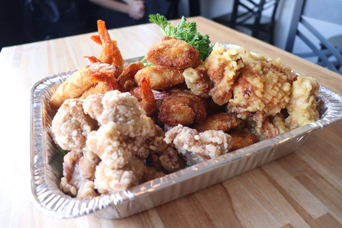 Karaage and ebi fry catering tray